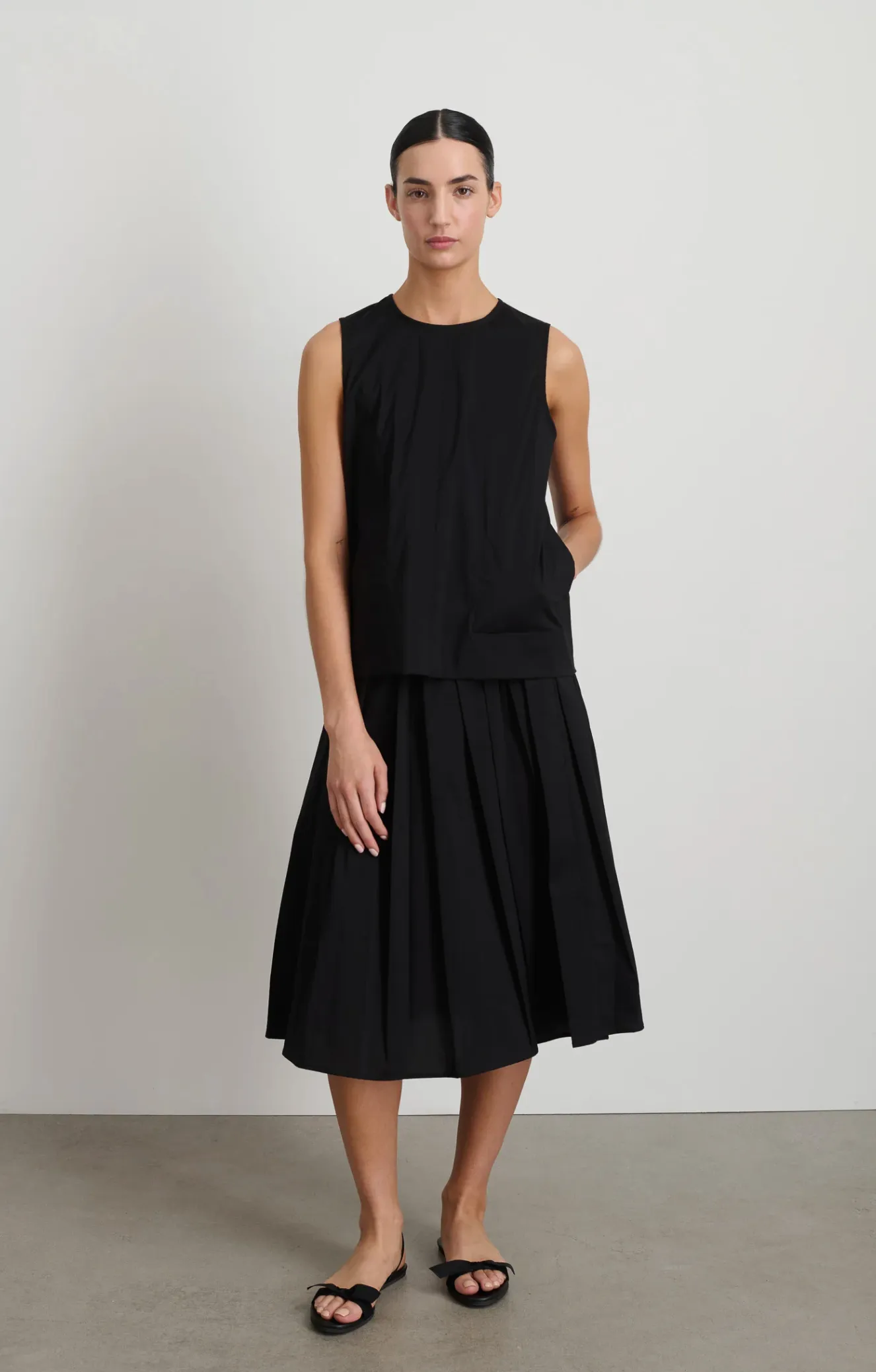 B Sides Eve Pleated Skirt in Black